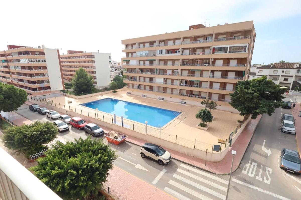 Venta de piso en punta prima, Torrevieja
photo 2