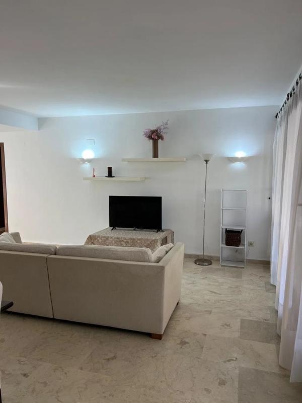Sprzedaż mieszkania w Calle Mar Gruesa, 7, Torrevieja
photo 2