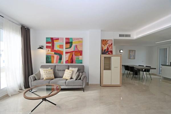 Apartment for sale in C. del Tornado, res. Panorama Mar, Bloque 1, portal 1, 9-B, Torrevieja thumbnail 2