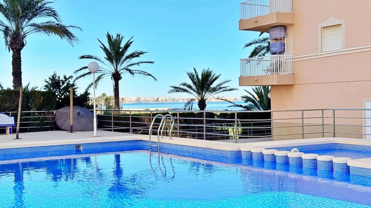 Sale of apartment in punta prima, Torrevieja
photo 1