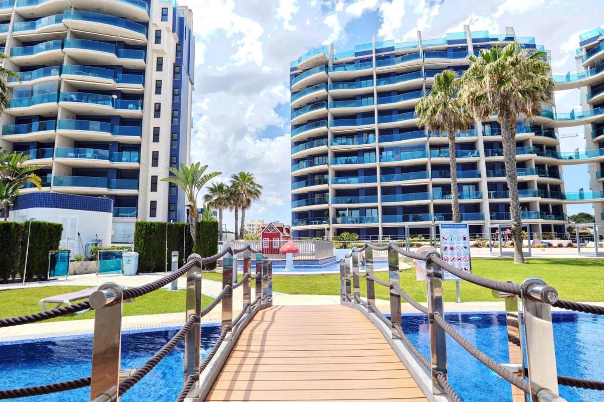 Venta de piso en Calle Poseidon, 2, Torrevieja
photo 1