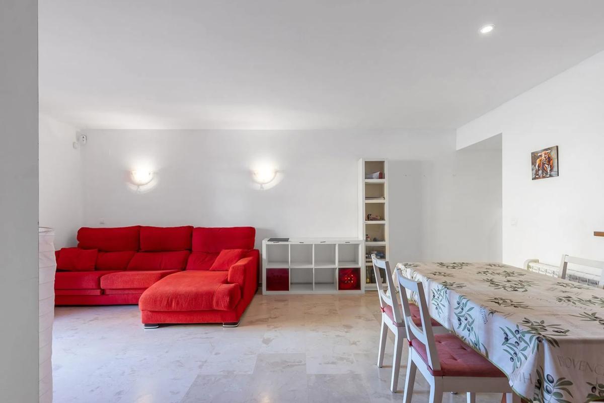 Sale of apartment in Calle Ciclón, 2, Torrevieja
photo 5