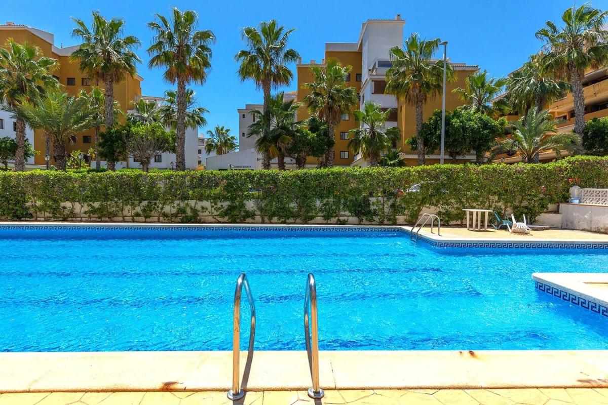 Sale of apartment in punta prima, Torrevieja
photo 3
