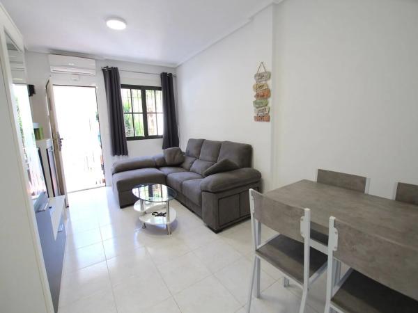 Apartment for sale in Calle Marejadilla, Torrevieja thumbnail 1