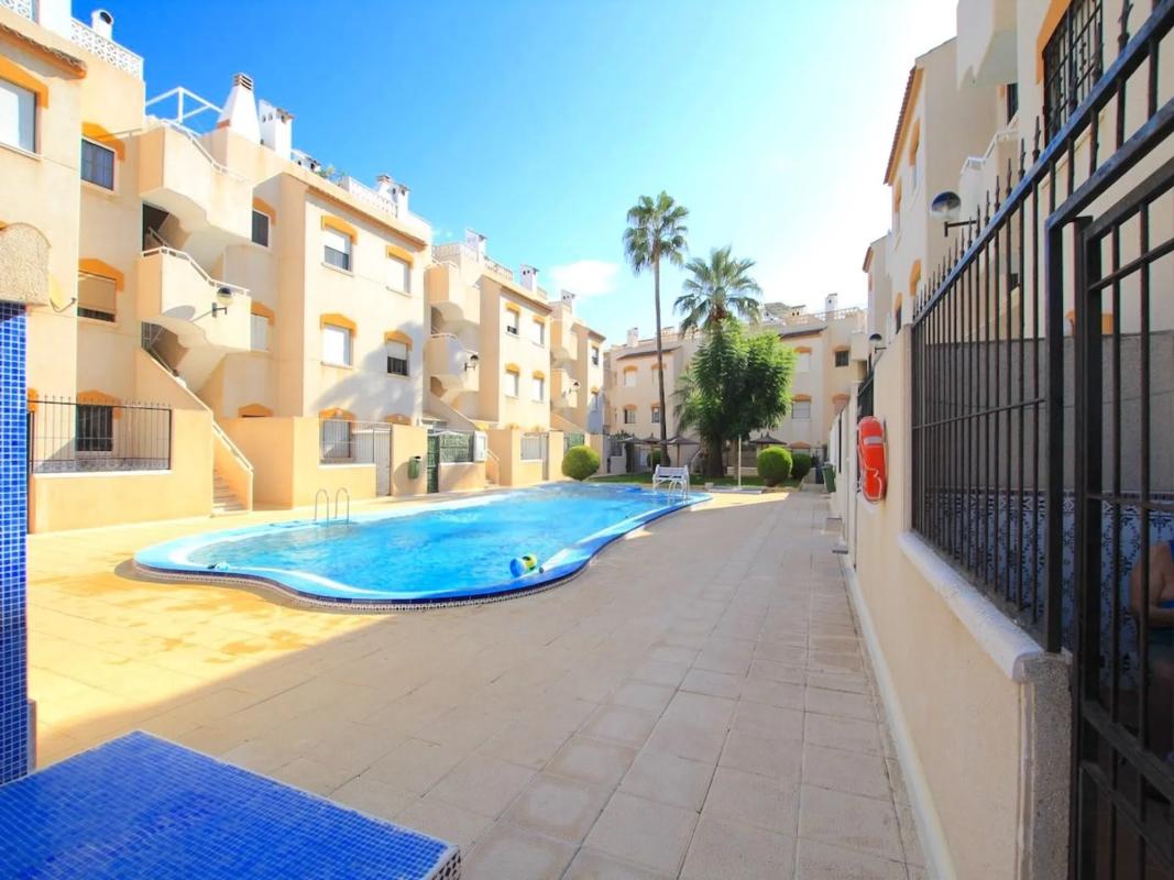 Sprzedaż mieszkania w Calle Marejadilla, Torrevieja
photo 3