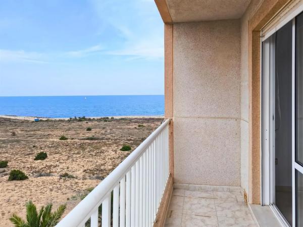 Apartment for sale in Calle Pleamar, Torrevieja photo 1