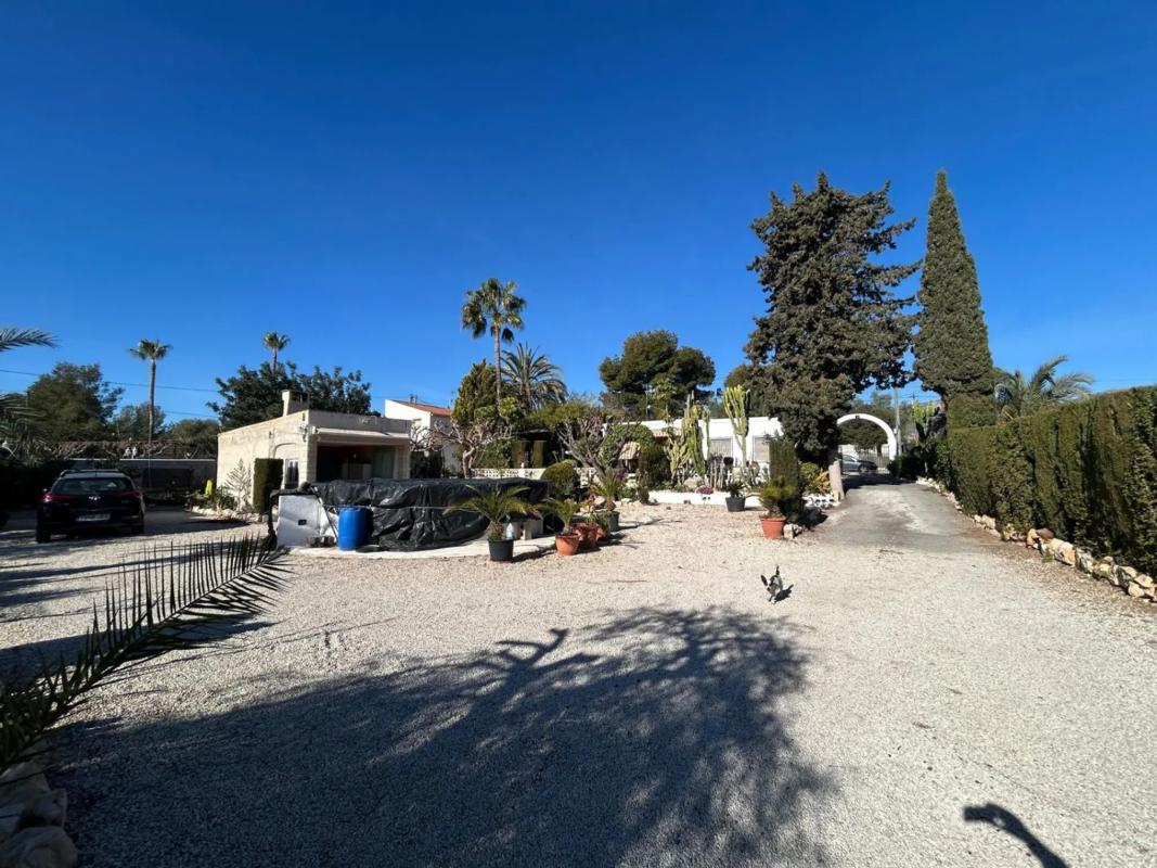 Edificio Residencial de 90m2 en venta en Crevillente photo 2