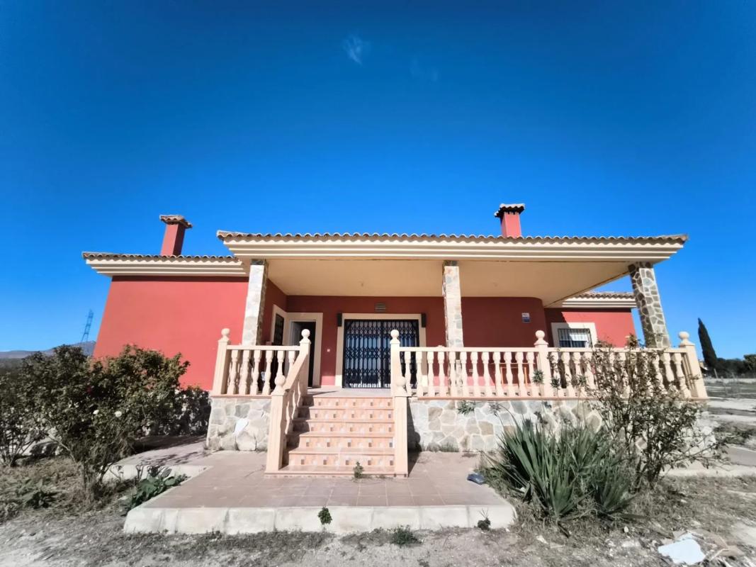 Sale of independent chalet in Crevillente, Crevillente
photo 2