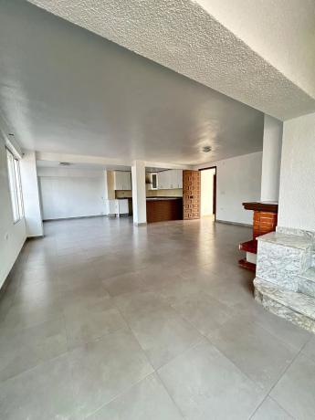 Chalet independiente en venta en Peña de Las Águilas, Elche / Elx
photo 1