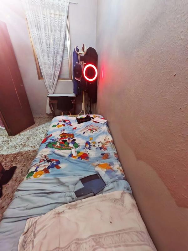 Sale of townhouse in Calle d'Algol , Alicante photo 2
