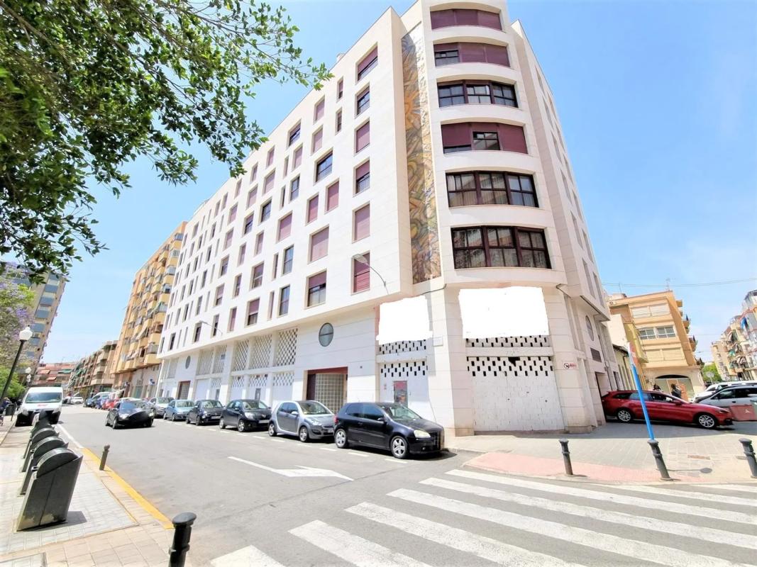 Venta de piso en Calle Astrónomo Comas Sola, 2 a, Alicante / Alacant
 photo 3