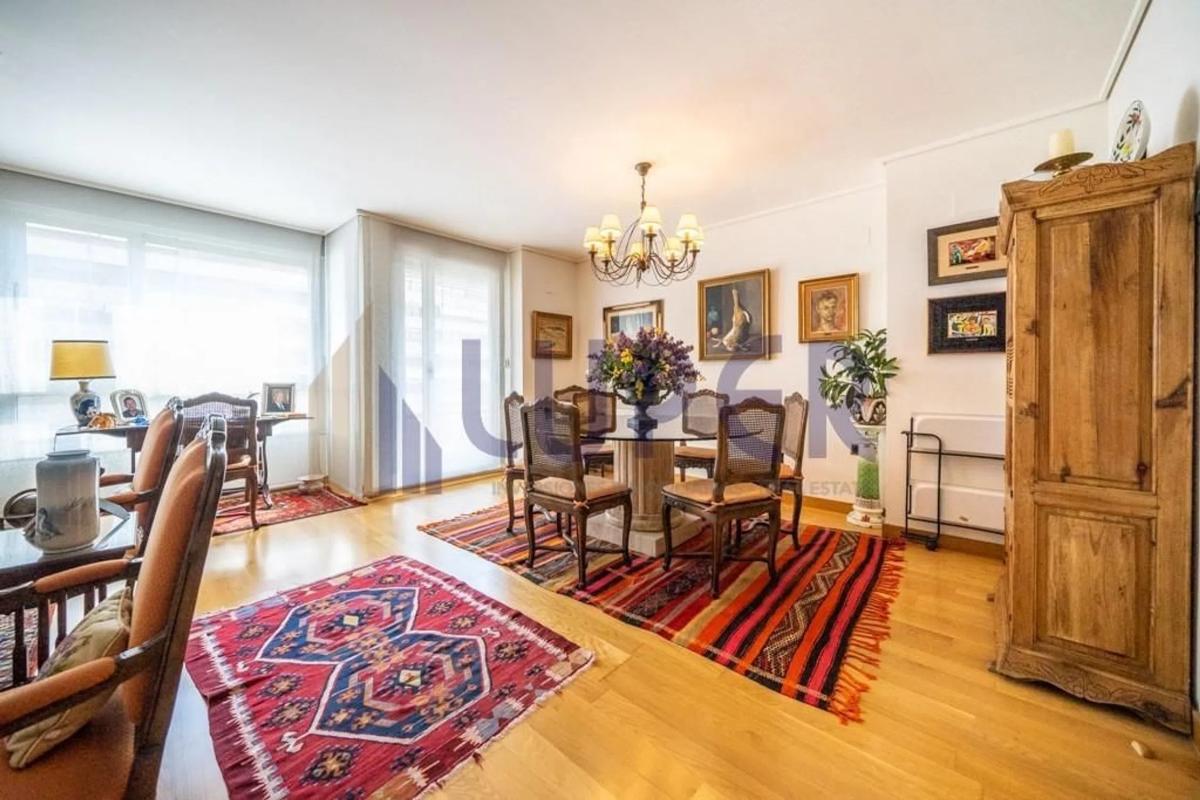 Venta de piso en Barrio Benalúa, Alicante / Alacant
 photo 2
