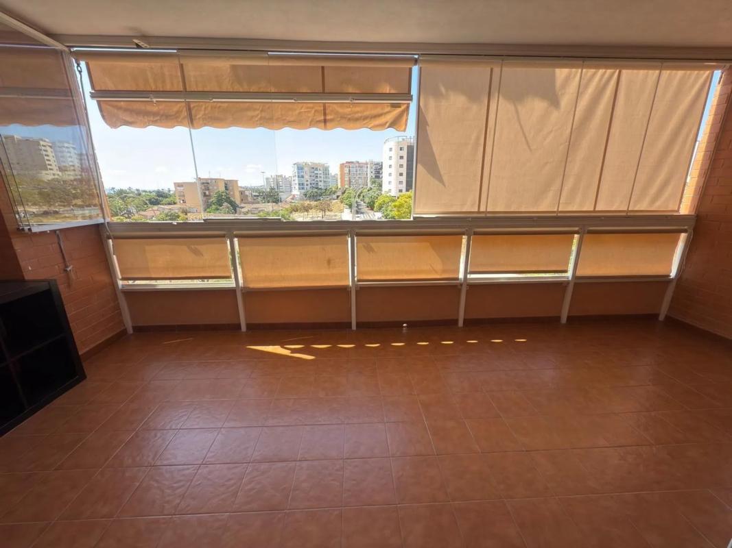 Venta de piso en CL NADADORA CARMEN SOTO, Alicante / Alacant
 photo 2