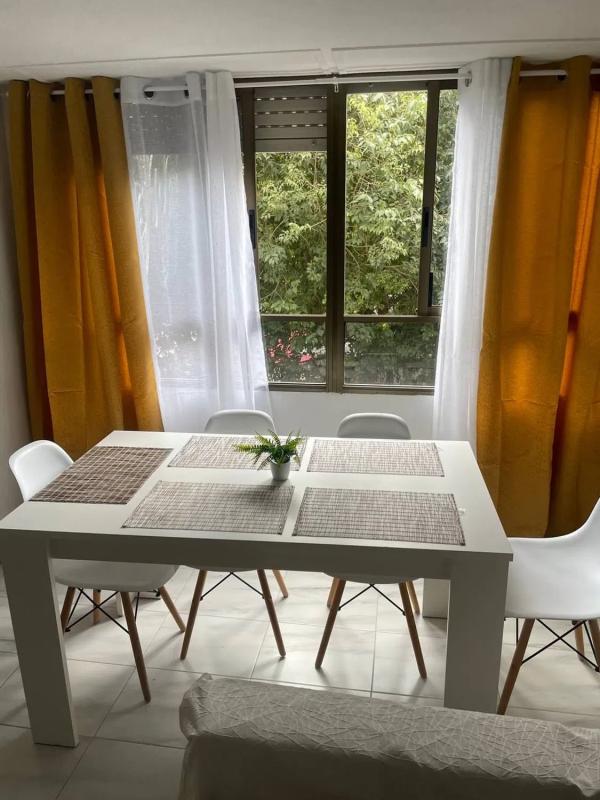 Venta de piso en Plaza Navarro Rodrigo s/n, Alicante / Alacant
photo 2