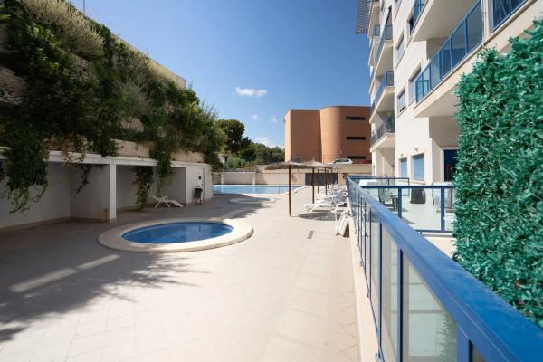 Apartment for sale in Glorieta del Reino Unido, Alicante thumbnail 2