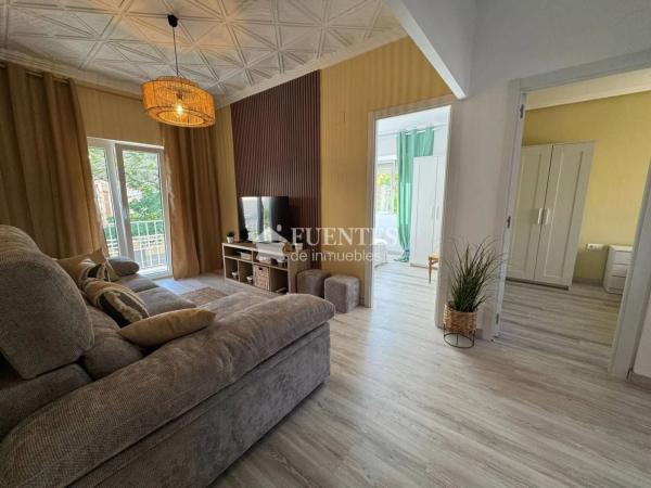 Apartment for sale in Calle Victoriano Ximénez de Couder, Alicante thumbnail 2