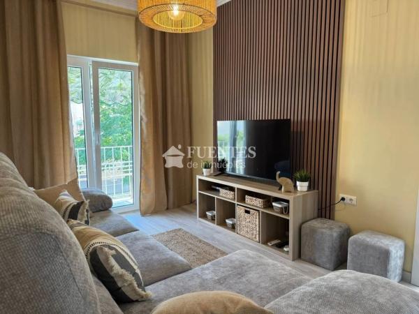 Apartment for sale in  Calle Victoriano Ximénez de Couder, Alicante photo 4