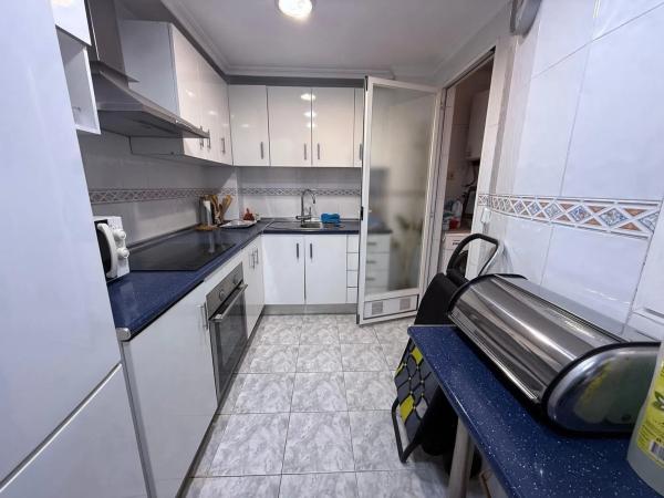Квартира на продажу на  Barrio Carolinas Altas, Аликанте / Алакант photo 3