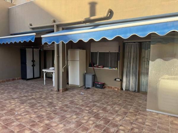 Chalet independiente en venta en Barrio Carolinas Altas, Alicante / Alacant
 photo 4
