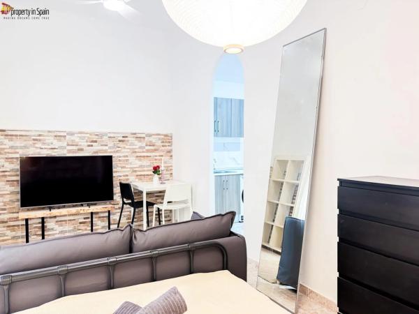 Квартира на продажу на  Calle Poeta Zorrilla, Аликанте / Алакант photo 2
