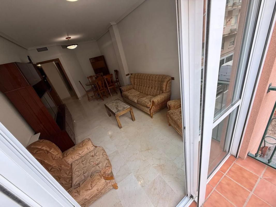 Venta de piso en Barrio Carolinas Bajas, Alicante / Alacant
 photo 4