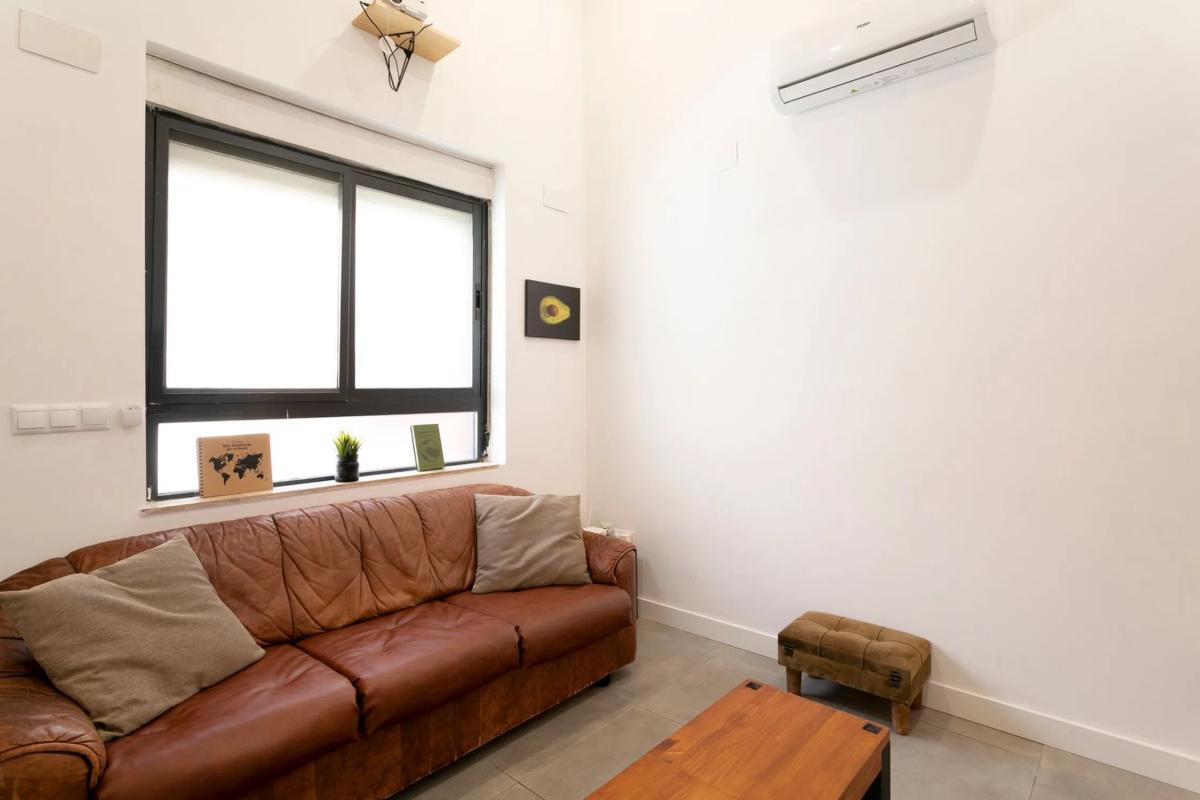 Sale of apartment in Calle Teniente Llorca, Alicante
photo 2