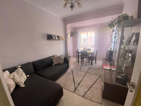 Квартира на продажу на  Barrio Campoamor, Аликанте / Алакант photo 1