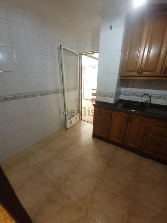 Apartment for sale in  Barrio Carolinas Altas, Alicante photo 2