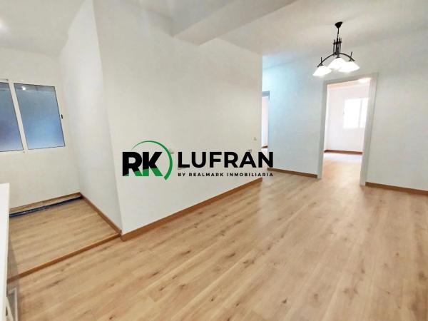 Apartment for sale in  Barrio Carolinas Altas, Alicante photo 2