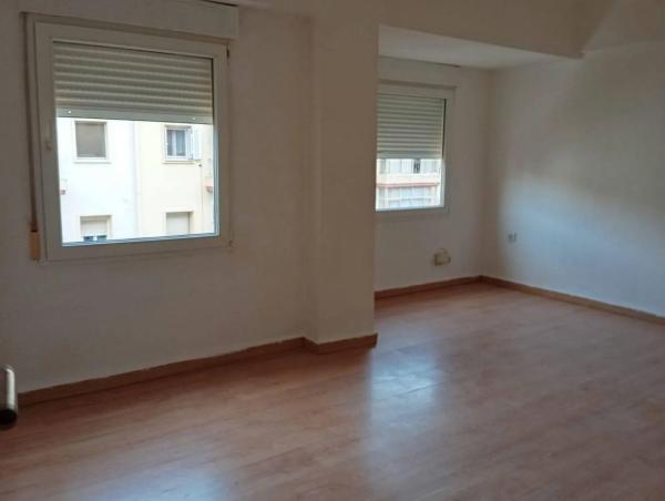 Apartment for sale in  Barrio Carolinas Altas, Alicante photo 4