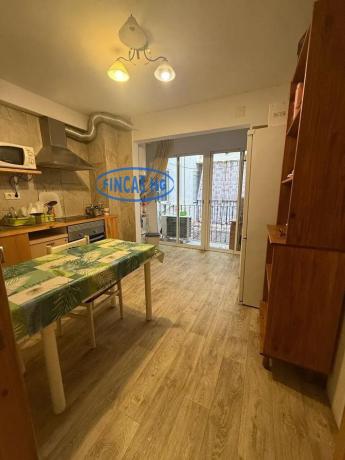 Apartment for sale in  Barrio Carolinas Bajas, Alicante photo 1