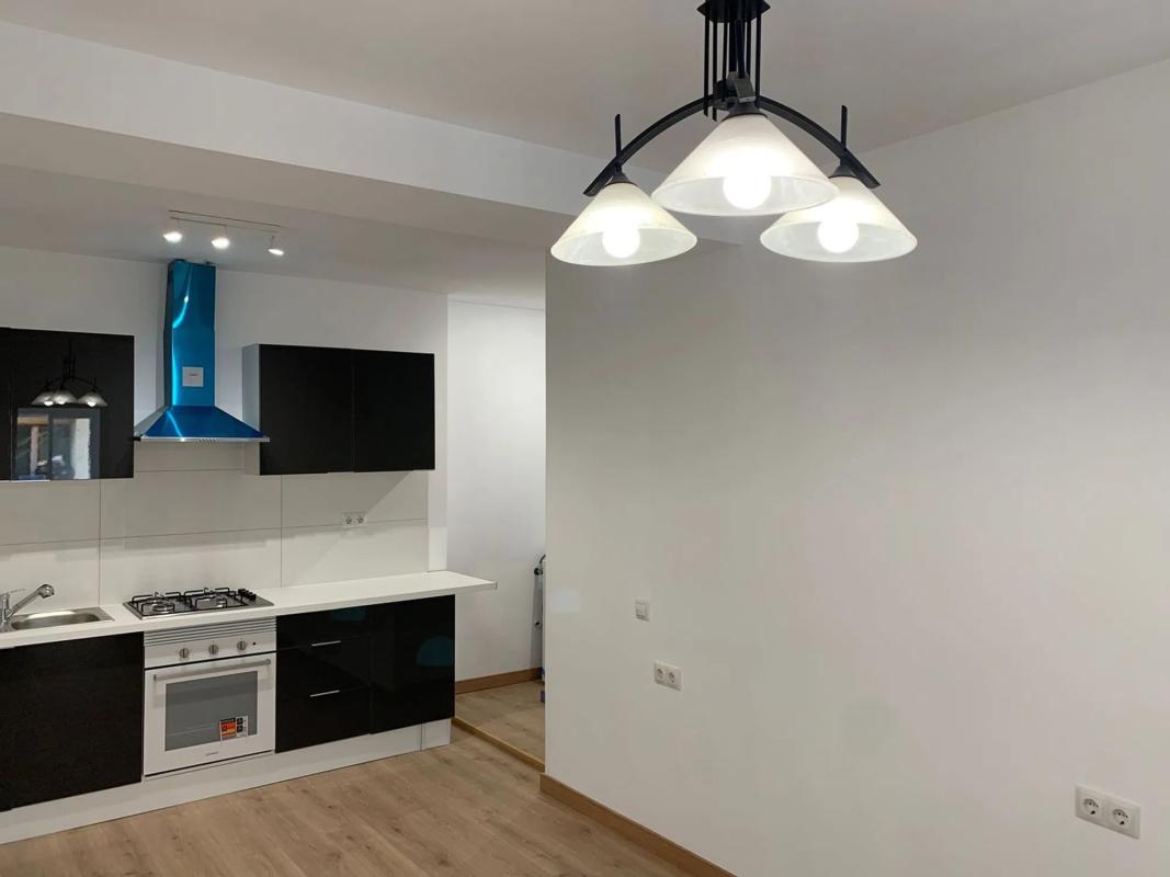 Продажа квартиры на Calle Pascual de la Mata s/n, Аликанте / Алакант
photo 2