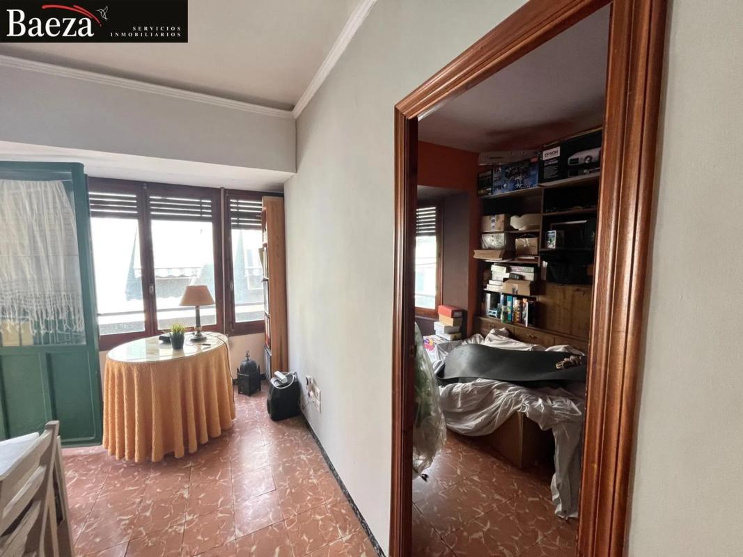 Sale of independent chalet in Barrio Carolinas Bajas, Alicante
 photo 4