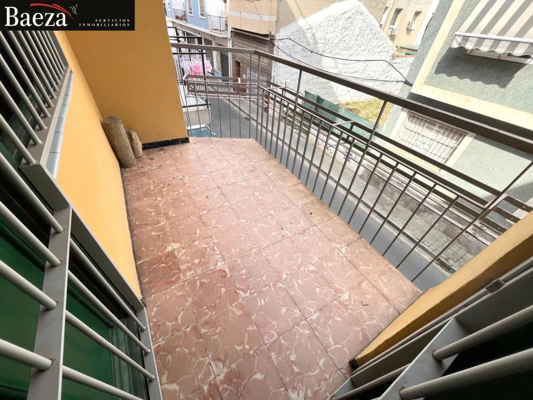 Sale of independent chalet in Barrio Carolinas Bajas, Alicante
 photo 5
