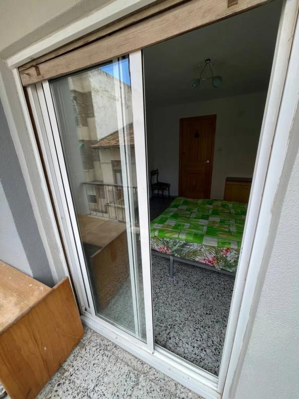 Sprzedaż mieszkania w Barrio Carolinas Bajas, Alicante / Alacant
photo 1