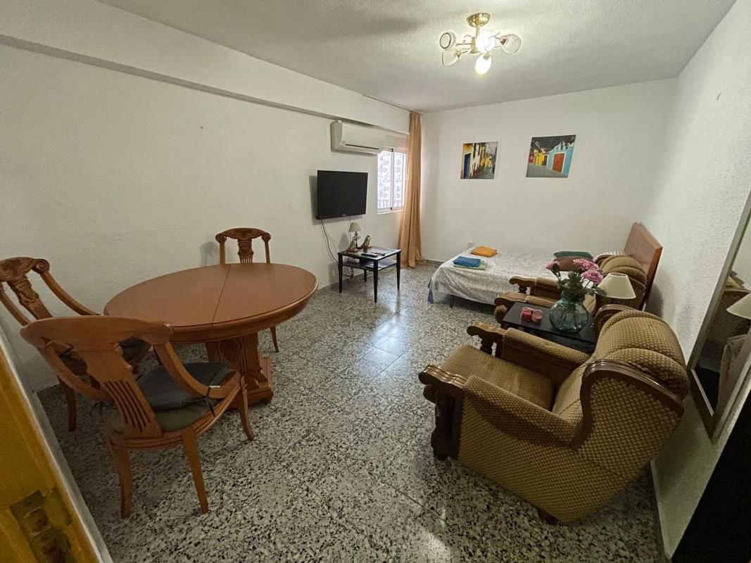 Sprzedaż mieszkania w Barrio Carolinas Bajas, Alicante / Alacant
photo 3