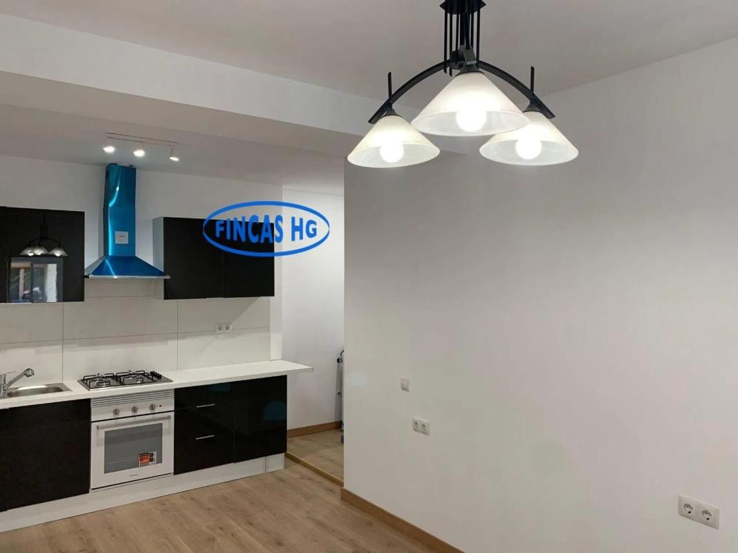 Venta de piso en Barrio Carolinas Altas, Alicante / Alacant
 photo 2
