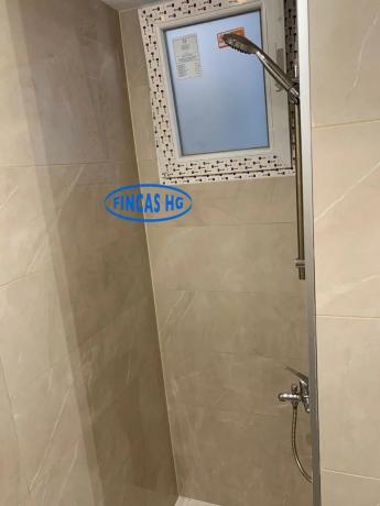 Apartment for sale in  Barrio Carolinas Altas, Alicante photo 4