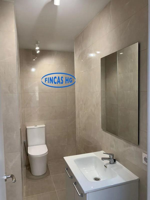 Venta de piso en Barrio Carolinas Altas, Alicante / Alacant
 photo 5