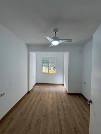 Apartment for sale in  CL PASCUAL DE LA MATA, Alicante photo 2