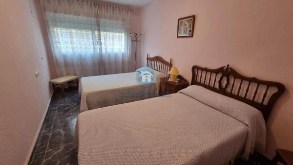 Apartment for sale in  Calle General Espartero, Alicante photo 4