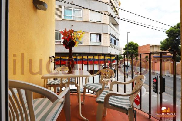 Apartment for sale in  Barrio Campoamor, Alicante photo 1