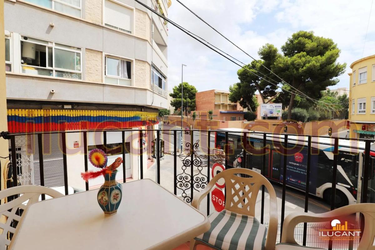 Sale of apartment in Barrio Campoamor, Alicante
 photo 2