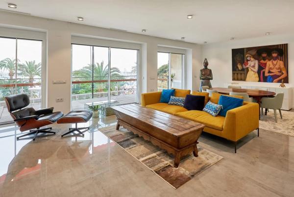 Apartment for sale in  Avenida de Ramón y Cajal, Alicante photo 2