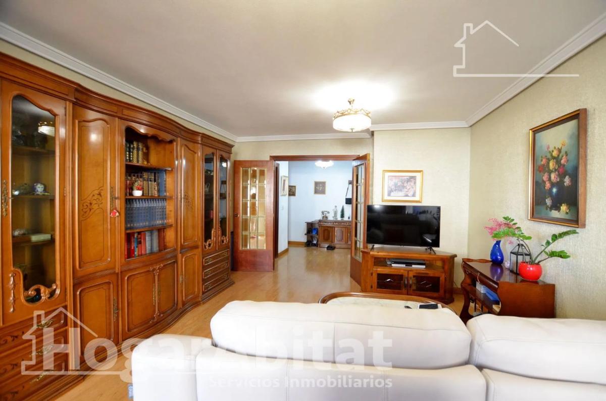 Sale of apartment in Calle del Alcalde Alfonso de Rojas, Alicante
 photo 3