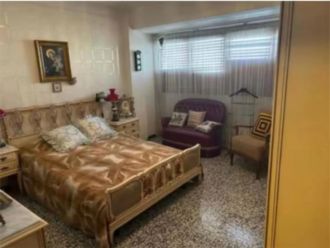 Sale of apartment in Calle Belando, Alicante
photo 2