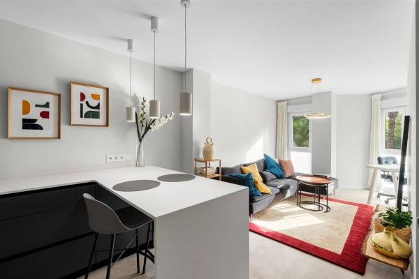 Apartment for sale in  Barrio Mercado, Alicante photo 3