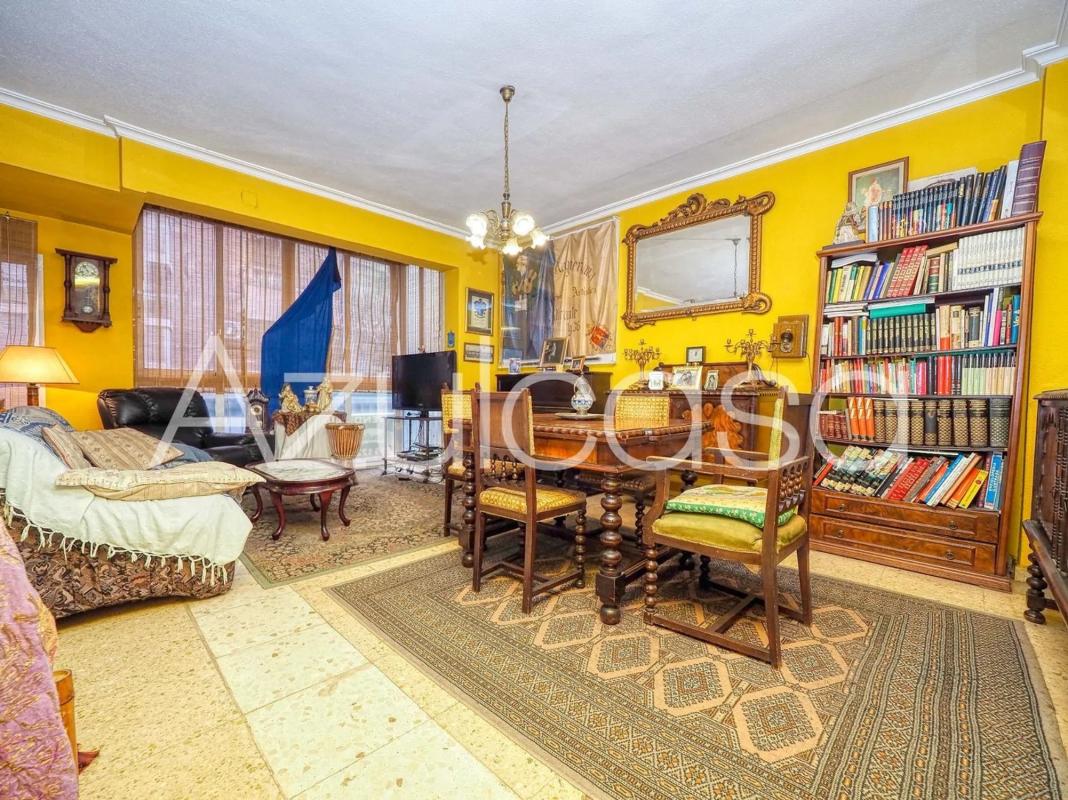 Продажа квартиры на Calle Pintor Lorenzo Casanova, Аликанте / Алакант
photo 1
