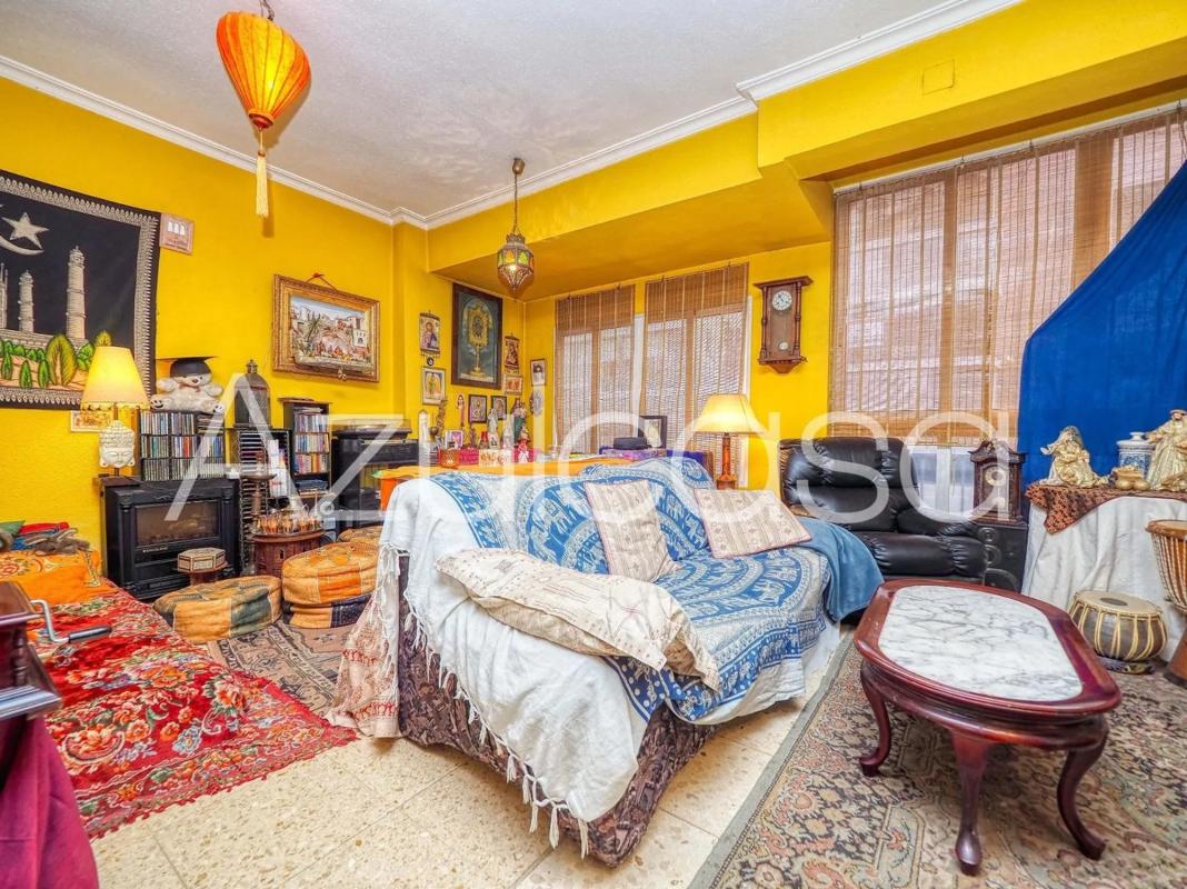 Продажа квартиры на Calle Pintor Lorenzo Casanova, Аликанте / Алакант
photo 2