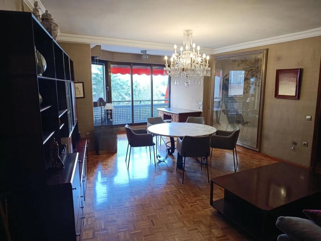 Продажа квартиры на Barrio Ensanche-Diputación, Аликанте / Алакант
photo 1